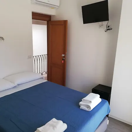 Domo Centro Πανσιόν