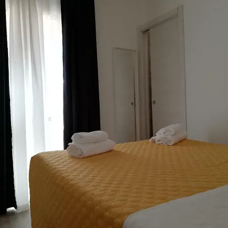 Πανσιόν Domo Centro 2*